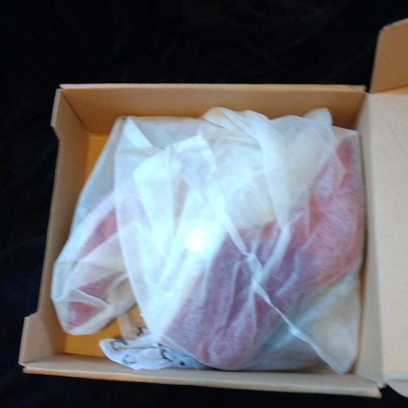 Journee Collection Demmi Red ankle booties NIB sz 8 - Picture 7 of 9